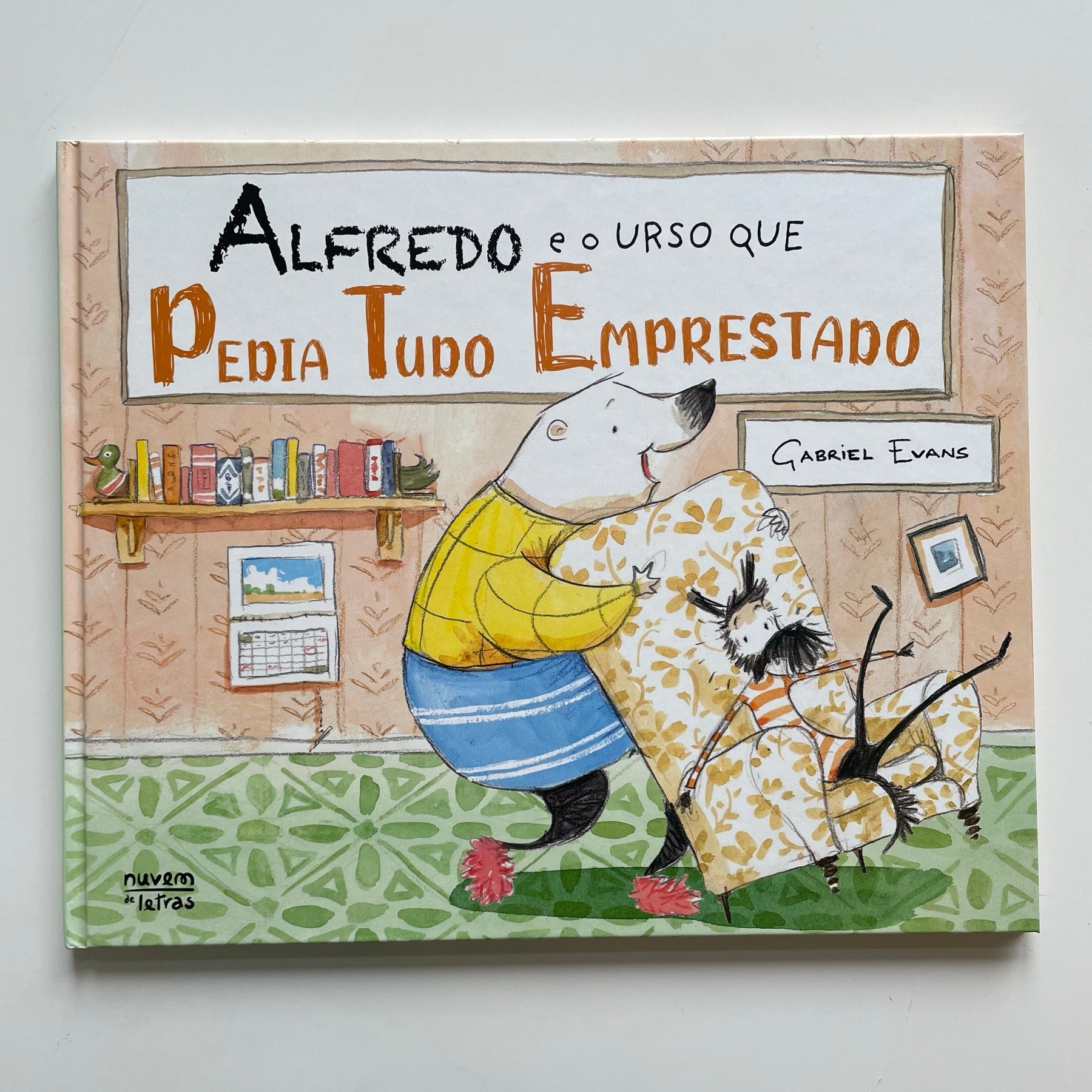 Alfredo e o Urso Que Pedia Tudo Emprestado